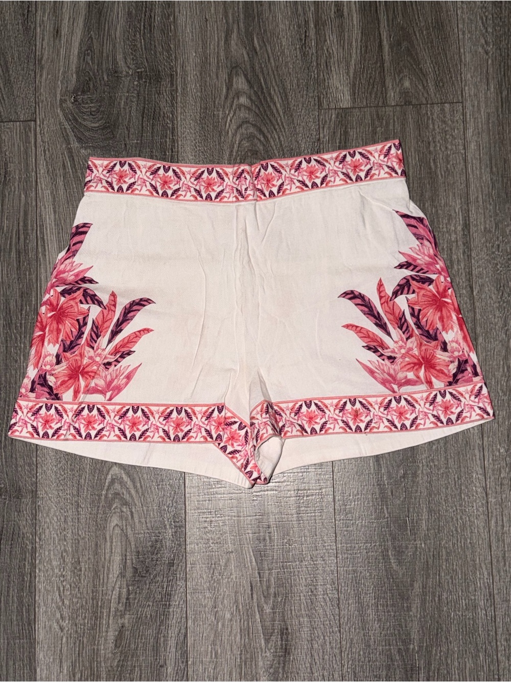 VENUS White Top & Shorts Pink & White Floral Print Set - Picture 7 of 9